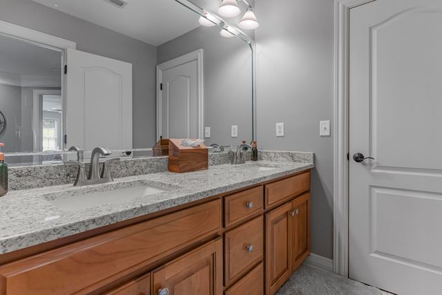 216 Avawam Drive, Richmond, KY 40475