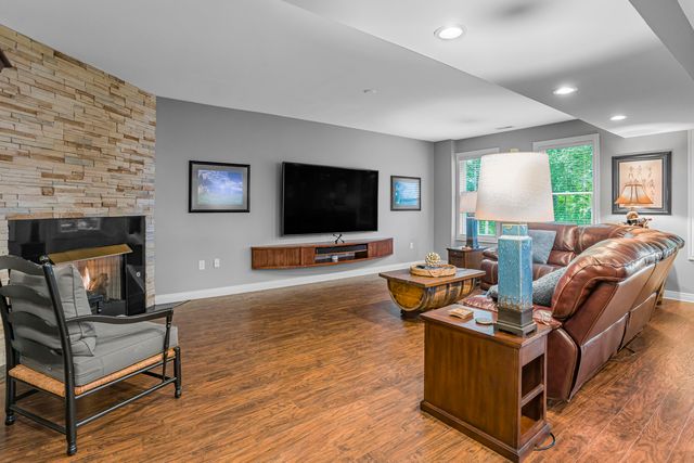 216 Avawam Drive, Richmond, KY 40475