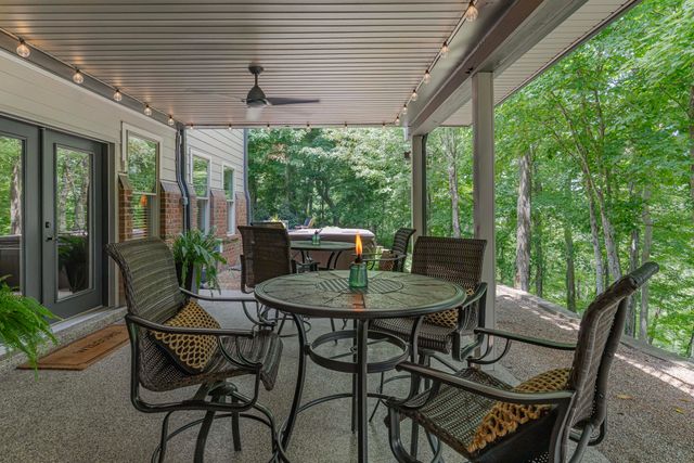 216 Avawam Drive, Richmond, KY 40475