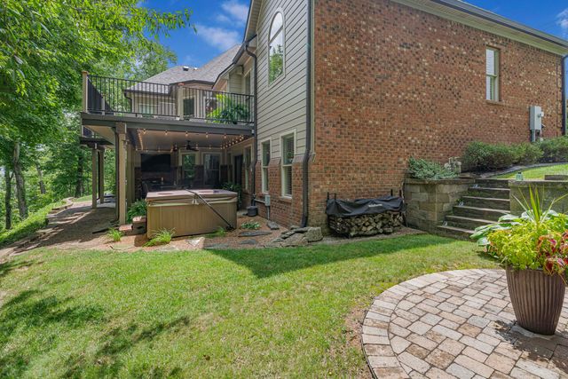 216 Avawam Drive, Richmond, KY 40475