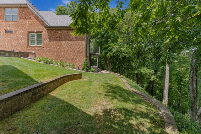216 Avawam Drive, Richmond, KY 40475