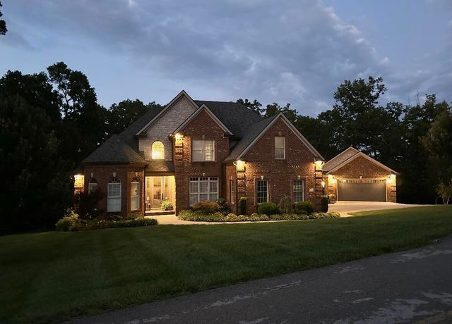 216 Avawam Drive, Richmond, KY 40475