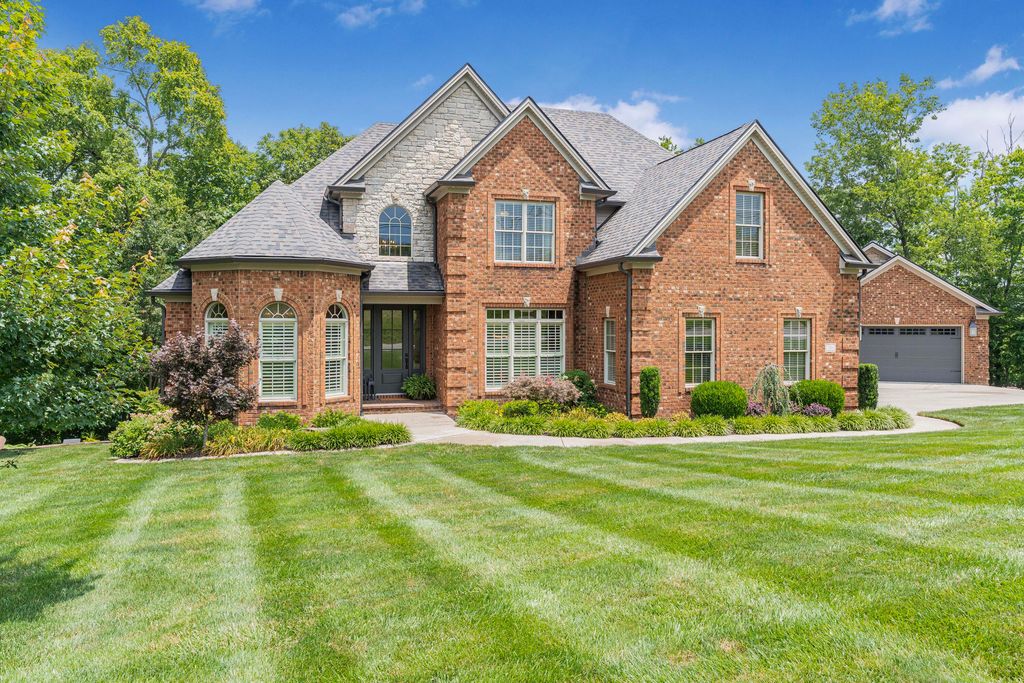 216 Avawam Drive, Richmond, KY 40475