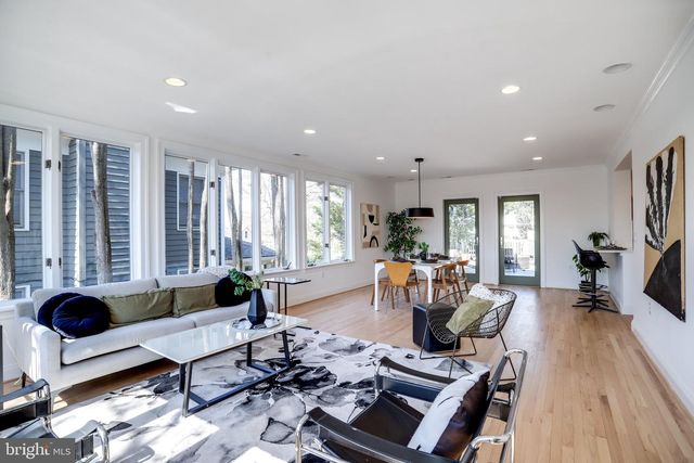 5045 CATHEDRAL AVE NW, Washington, DC 20016