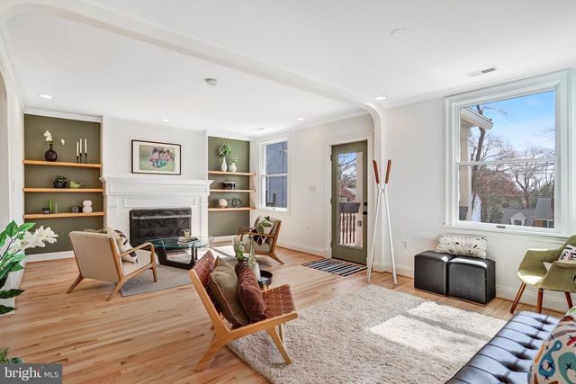 5045 CATHEDRAL AVE NW, Washington, DC 20016