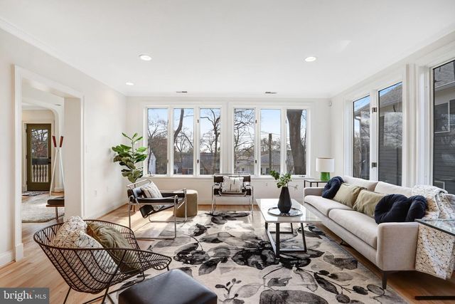 5045 CATHEDRAL AVE NW, Washington, DC 20016