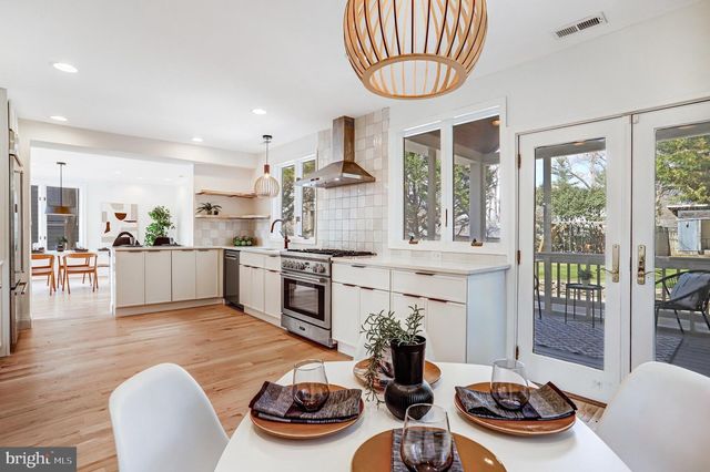 5045 CATHEDRAL AVE NW, Washington, DC 20016