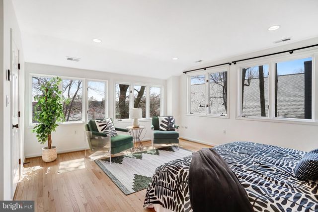 5045 CATHEDRAL AVE NW, Washington, DC 20016