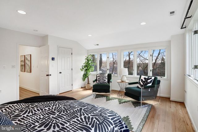 5045 CATHEDRAL AVE NW, Washington, DC 20016