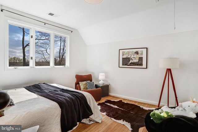 5045 CATHEDRAL AVE NW, Washington, DC 20016