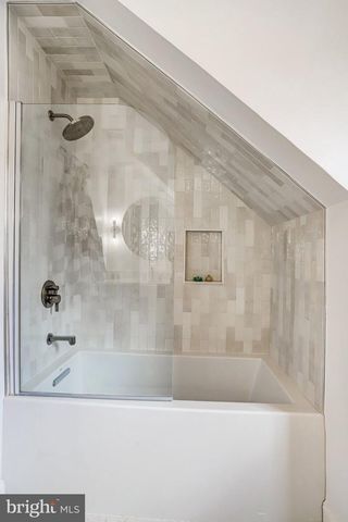 5045 CATHEDRAL AVE NW, Washington, DC 20016