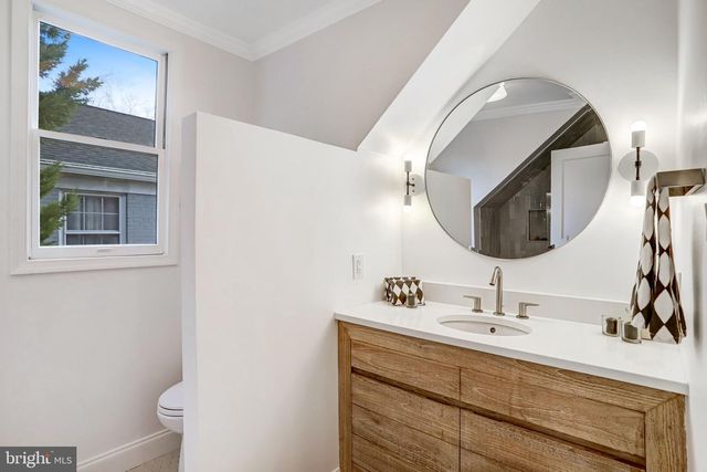 5045 CATHEDRAL AVE NW, Washington, DC 20016