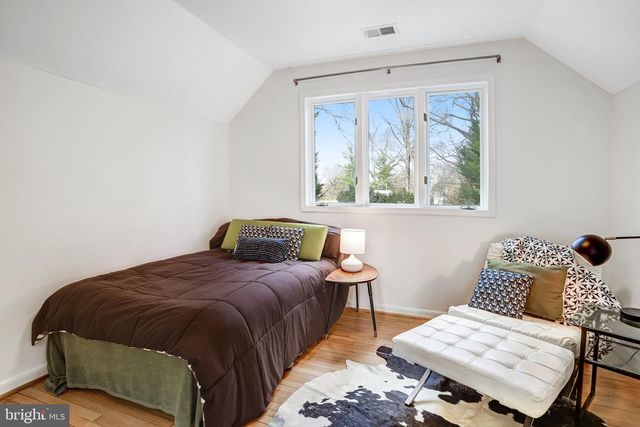 5045 CATHEDRAL AVE NW, Washington, DC 20016