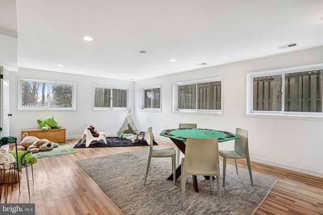 5045 CATHEDRAL AVE NW, Washington, DC 20016