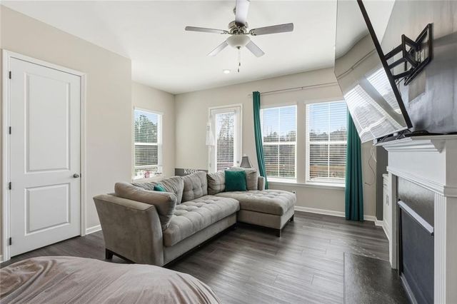 3317 Park Pointe Circle, Scottdale, GA 30079