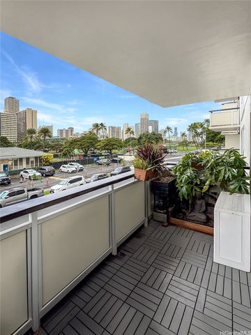 509 University Avenue 201, Honolulu, HI 96826