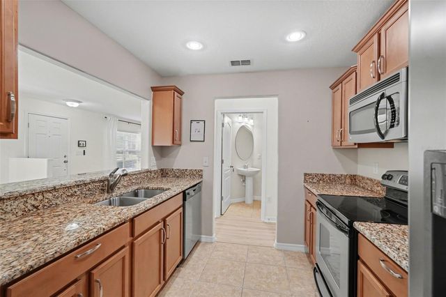 6246 TIMBERLY LANE, Zephyrhills, FL 33542