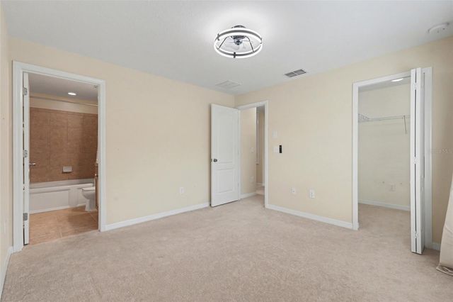 6246 TIMBERLY LANE, Zephyrhills, FL 33542