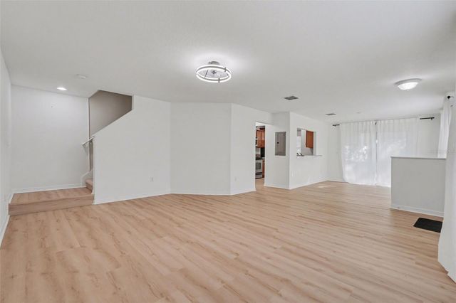 6246 TIMBERLY LANE, Zephyrhills, FL 33542