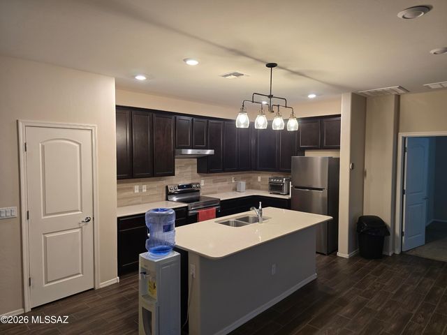 6151 S Antrim Loop, Tucson, AZ 85706