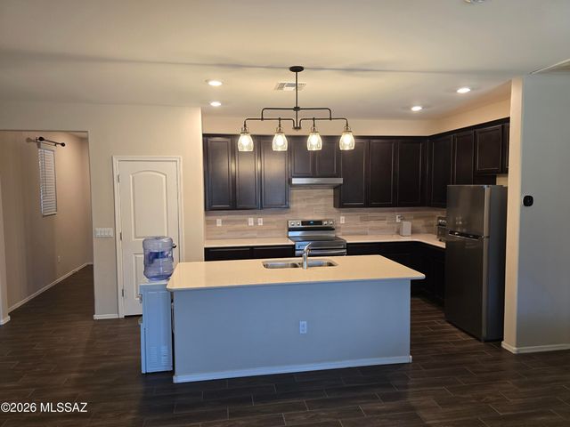 6151 S Antrim Loop, Tucson, AZ 85706