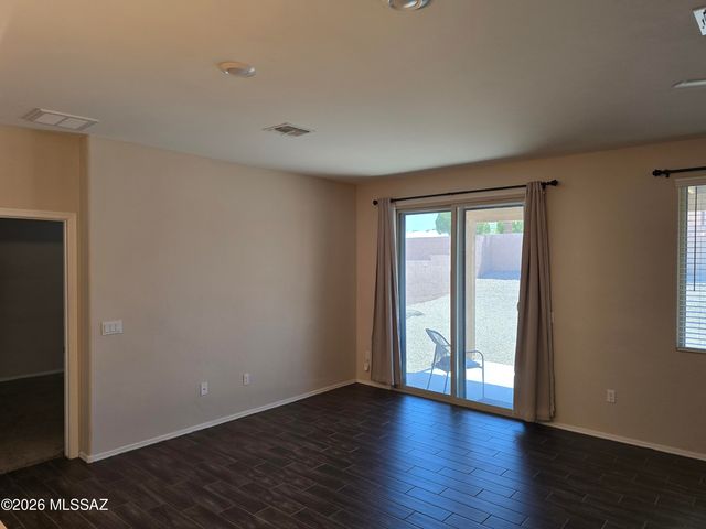 6151 S Antrim Loop, Tucson, AZ 85706