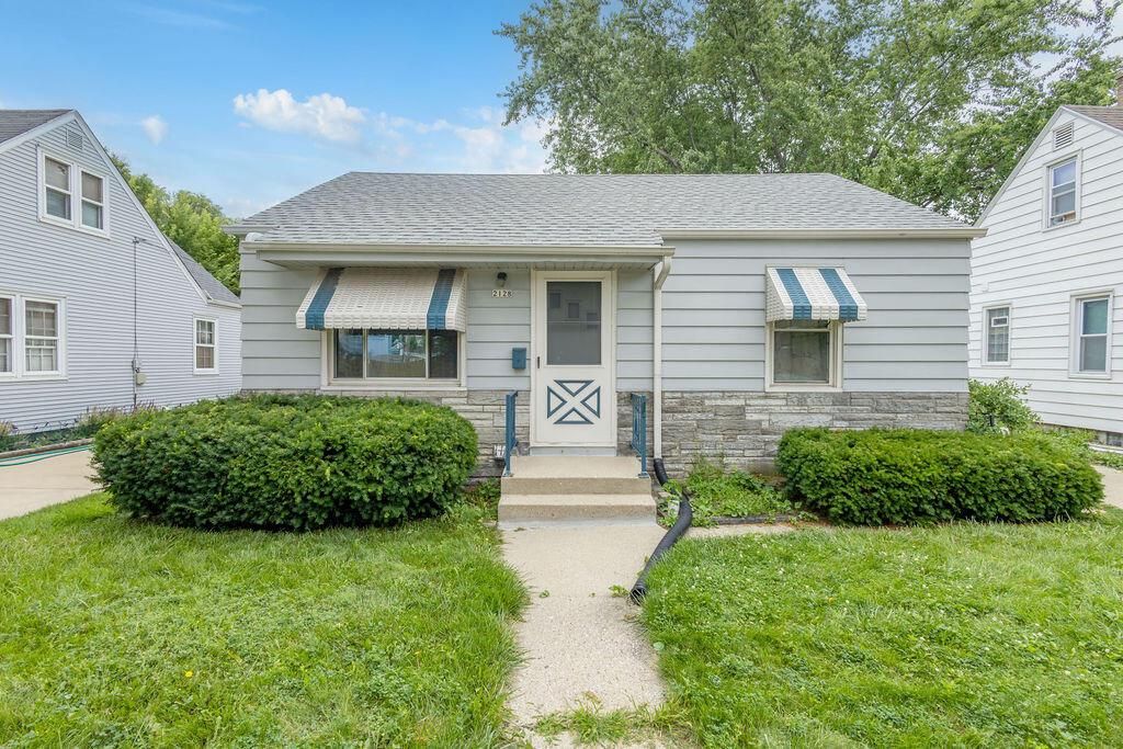 2128 S 90th STREET, West Allis, WI 53227