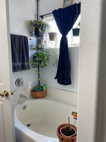 1852 Santa Maria Avenue, Porterville, CA 93257