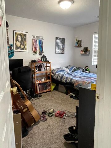 1852 Santa Maria Avenue, Porterville, CA 93257