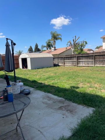 1852 Santa Maria Avenue, Porterville, CA 93257