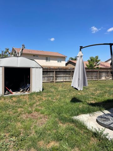 1852 Santa Maria Avenue, Porterville, CA 93257