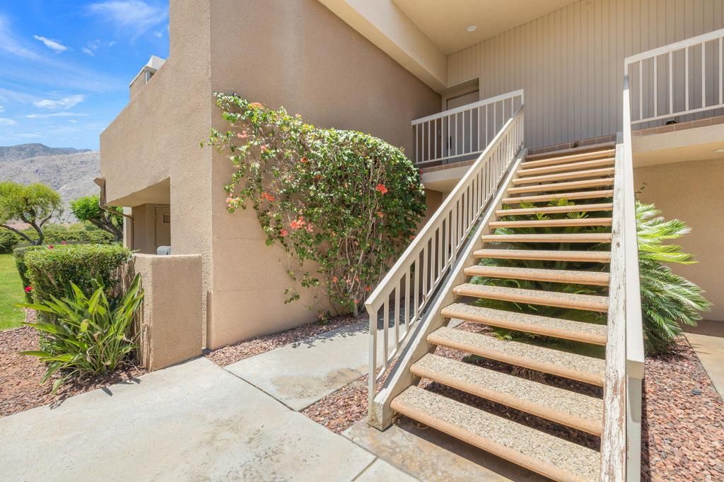 Image 3 of property listing at 222 N Calle El Segundo 574, Palm Springs, CA 92262