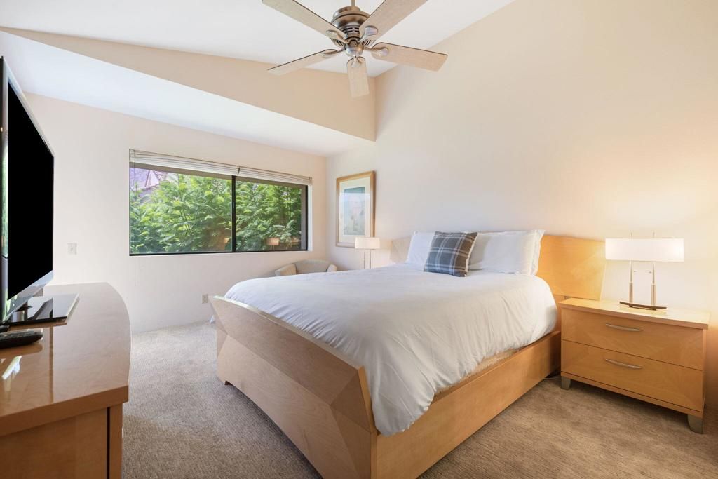 Image 5 of property listing at 222 N Calle El Segundo 574, Palm Springs, CA 92262
