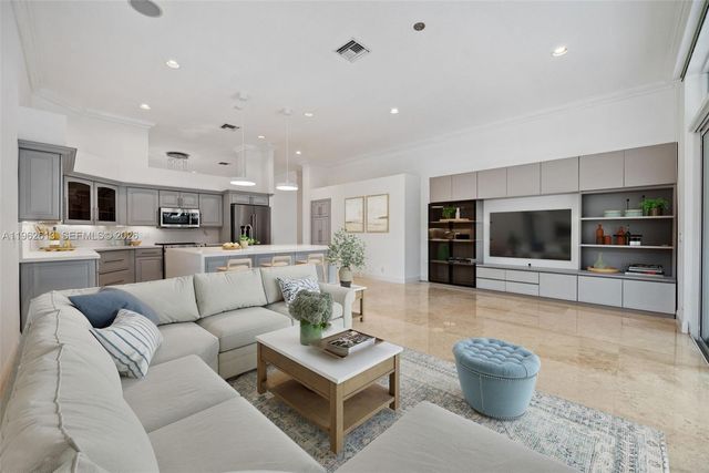 2497 Bay Isle Dr, Weston, FL 33327