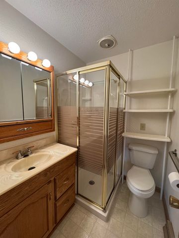 905 10th St., Charles City, IA 50616