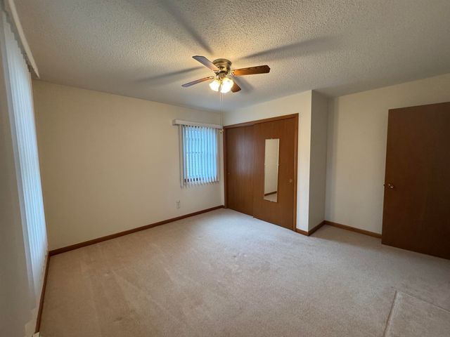 905 10th St., Charles City, IA 50616