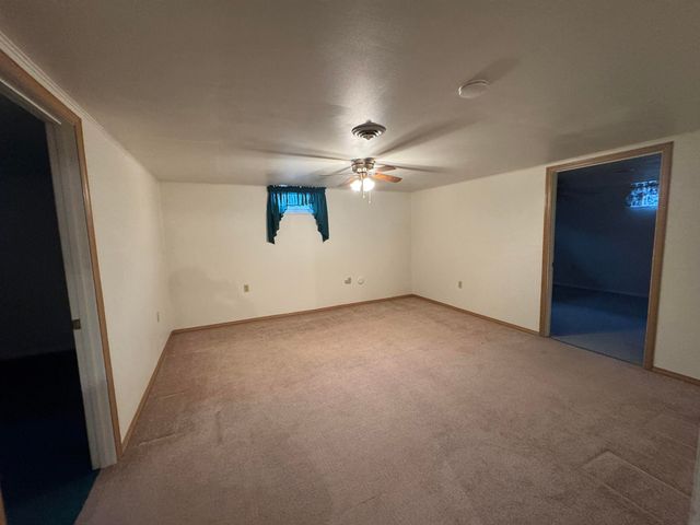 905 10th St., Charles City, IA 50616