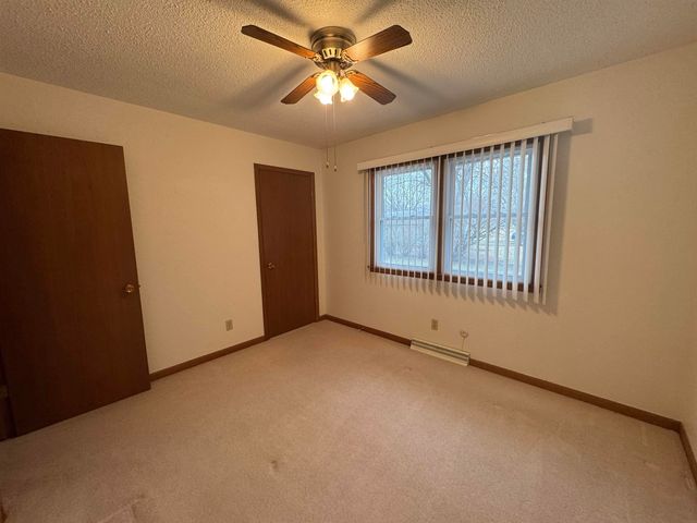 905 10th St., Charles City, IA 50616