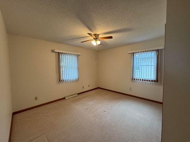 905 10th St., Charles City, IA 50616