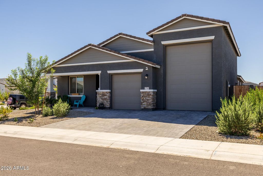 2705 E RUSTLER Road, San Tan Valley, AZ 85140 — photo 2