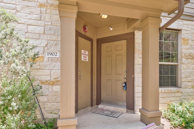 1310 Parmer LN 1902, Austin, TX 78727