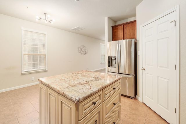 1310 Parmer LN 1902, Austin, TX 78727