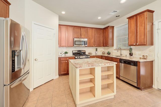 1310 Parmer LN 1902, Austin, TX 78727