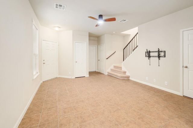 1310 Parmer LN 1902, Austin, TX 78727