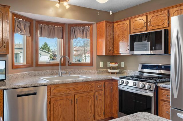 6243 145th Street N, Hugo, MN 55038