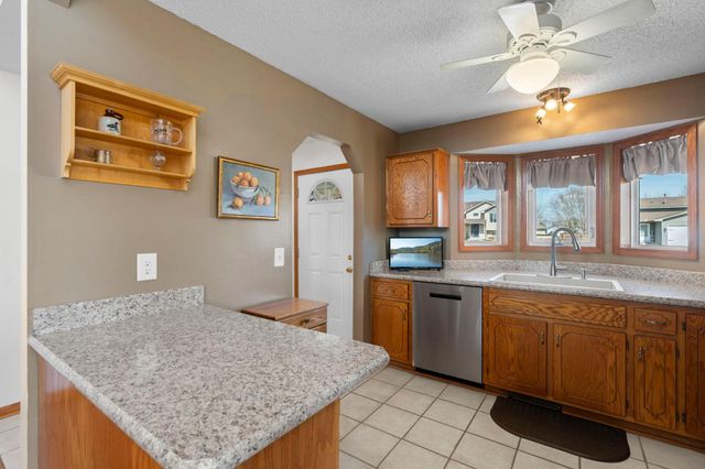 6243 145th Street N, Hugo, MN 55038