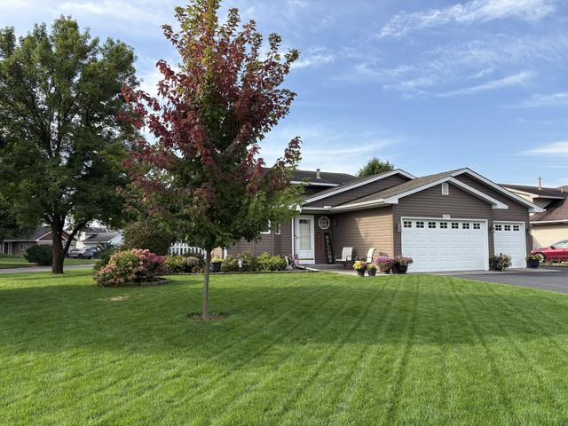 6243 145th Street N, Hugo, MN 55038