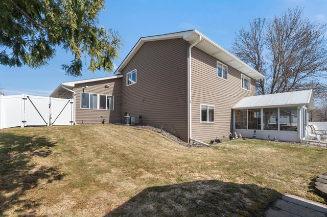 6243 145th Street N, Hugo, MN 55038