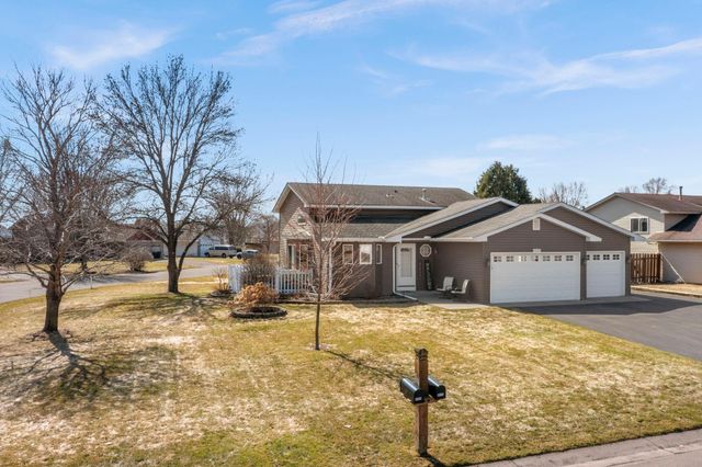 6243 145th Street N, Hugo, MN 55038