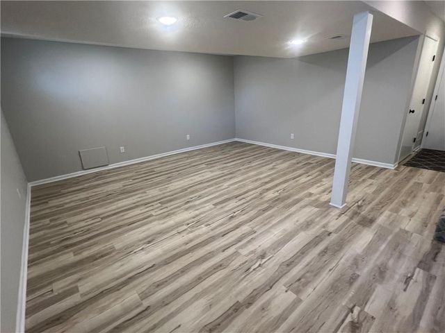 8702 N Linda Lane, Pleasant Valley, MO 64068